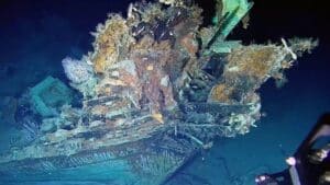 the record for the largest treasure of all time has just been confirmed at .4 billion, but two countries are fighting over the rights to the discovery