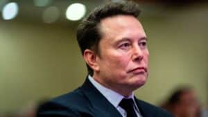 “elon gave them 72 hours” after apple refused his  billion offer, musk followed through with a ruthless ultimatum